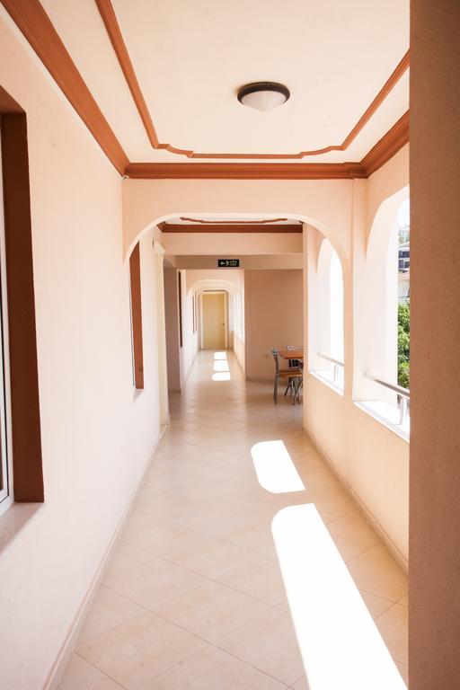 Yalcinkaya Apart Hotel Çeşme Zewnętrze zdjęcie