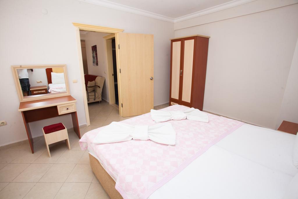 Yalcinkaya Apart Hotel Çeşme Zewnętrze zdjęcie